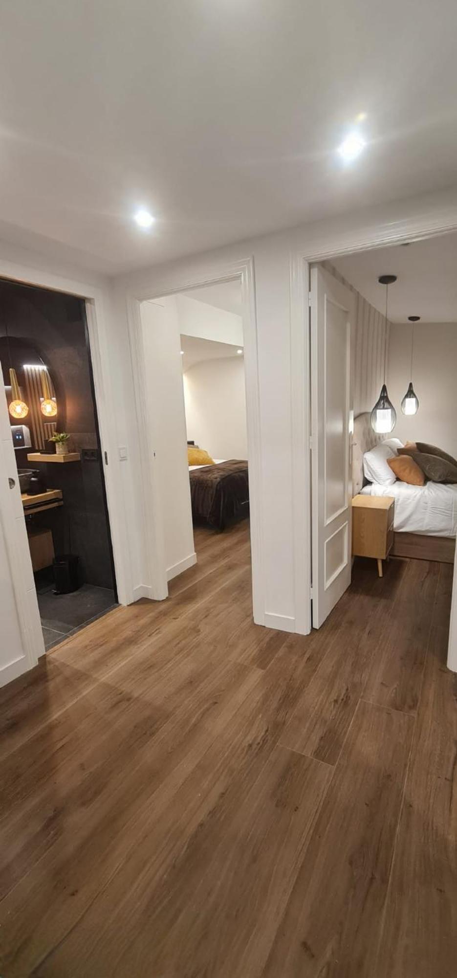 Atico De Diseno En El Centro Apartment Oviedo Ngoại thất bức ảnh