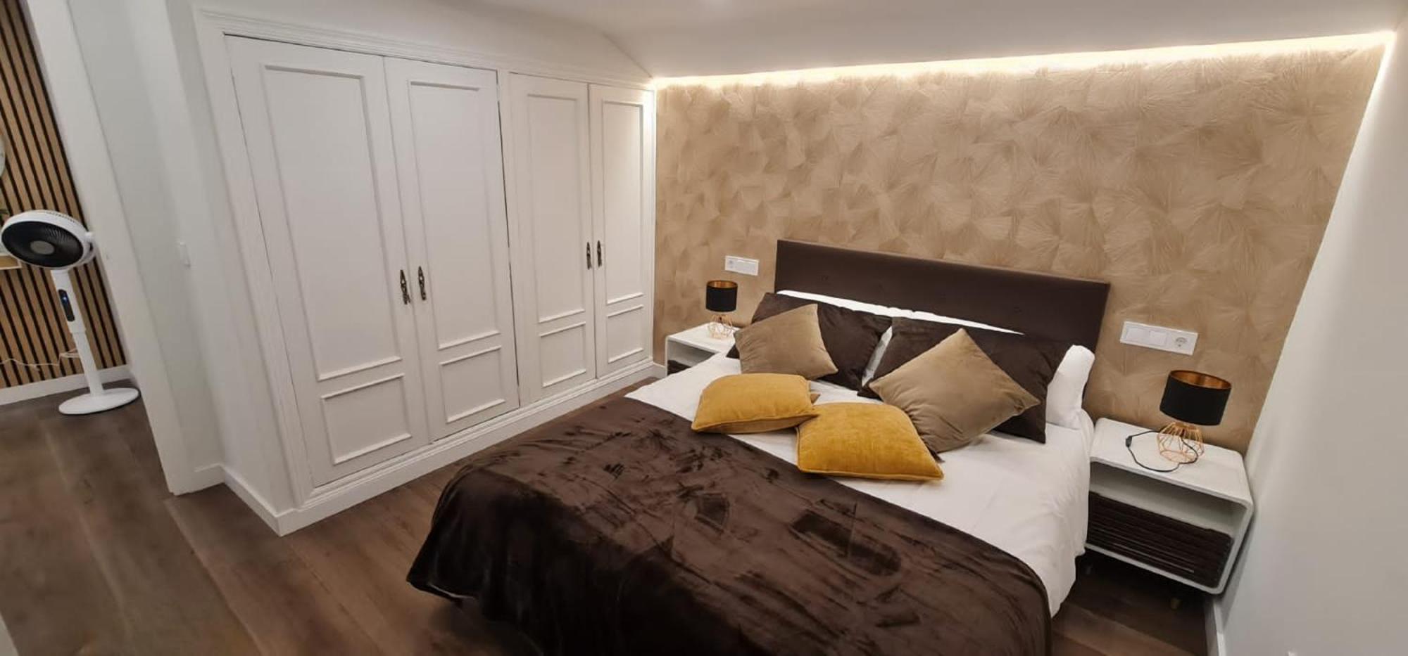 Atico De Diseno En El Centro Apartment Oviedo Ngoại thất bức ảnh